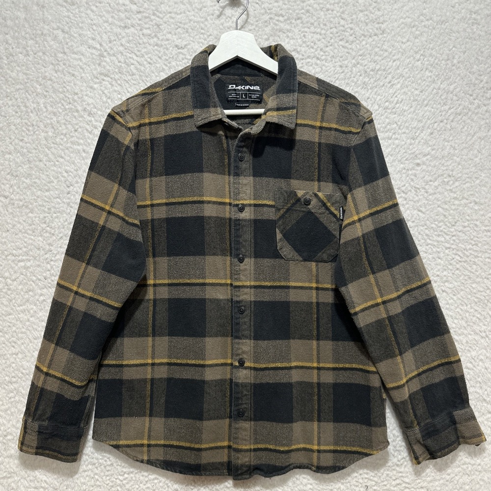 DAKINE Flannel Shirt Men's Sz L Brown Plaid Long‎ Sleeve Front Pocket Button Up